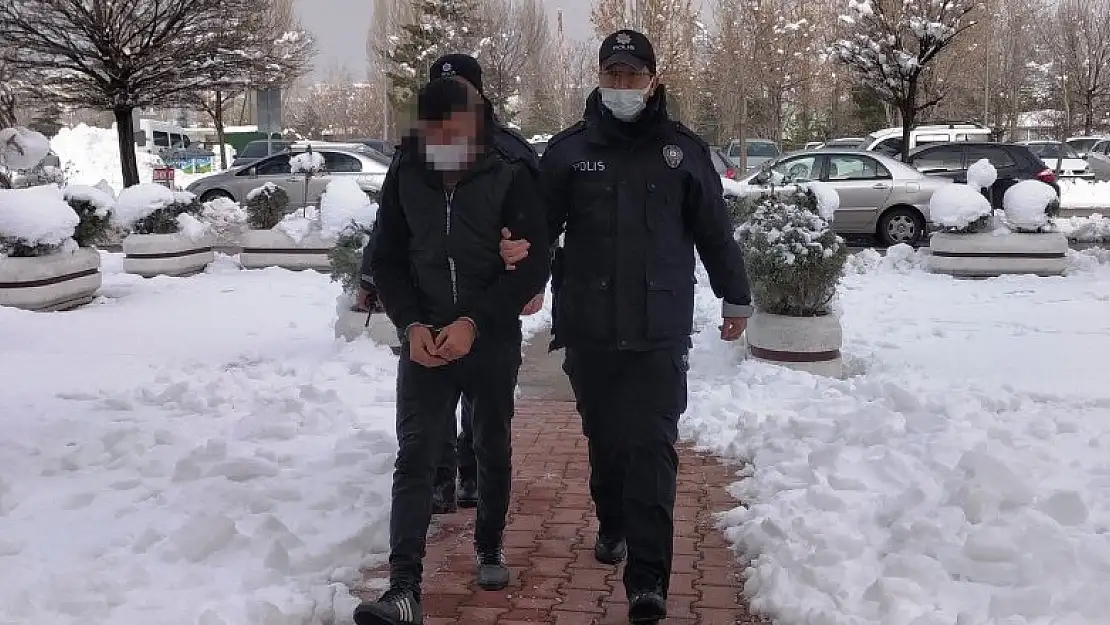 Konya'da annesini öldürmeye giderken polisin yakaladığı şahıs serbest bırakıldı