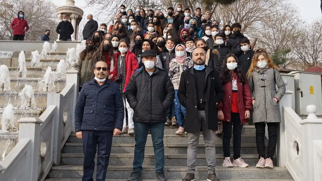 Aksaray'da dereceye giren 60 öğrenci Konya'yı gezdi