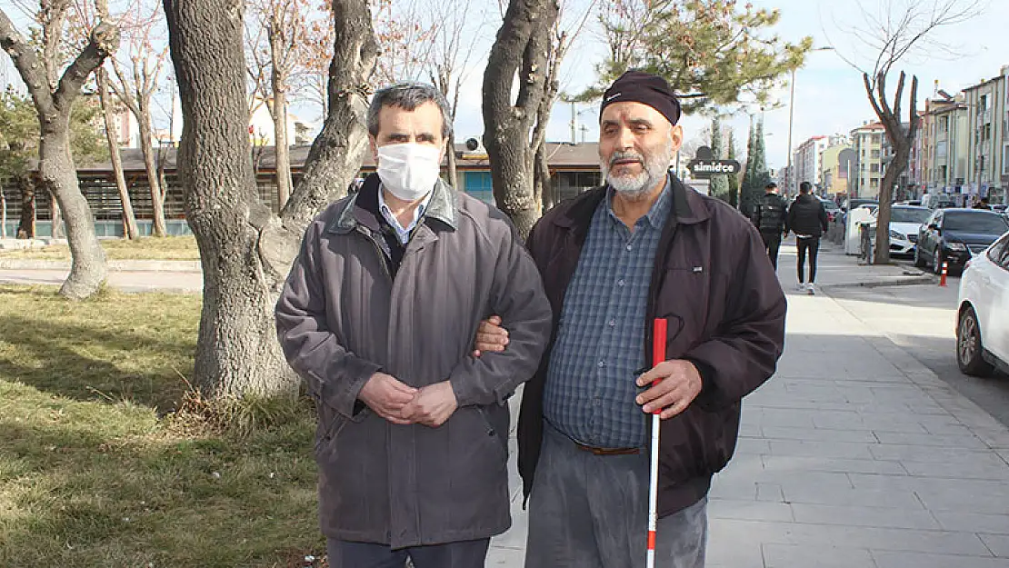 Konya'da trafik  ışıklarına görme engelliler için sesli sistem