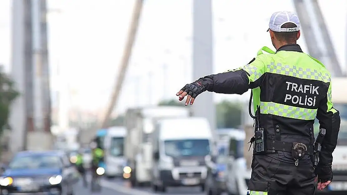 Bir kilometrelik hız aşımı cezası 'hata payı' gerekçesiyle kaldırıldı