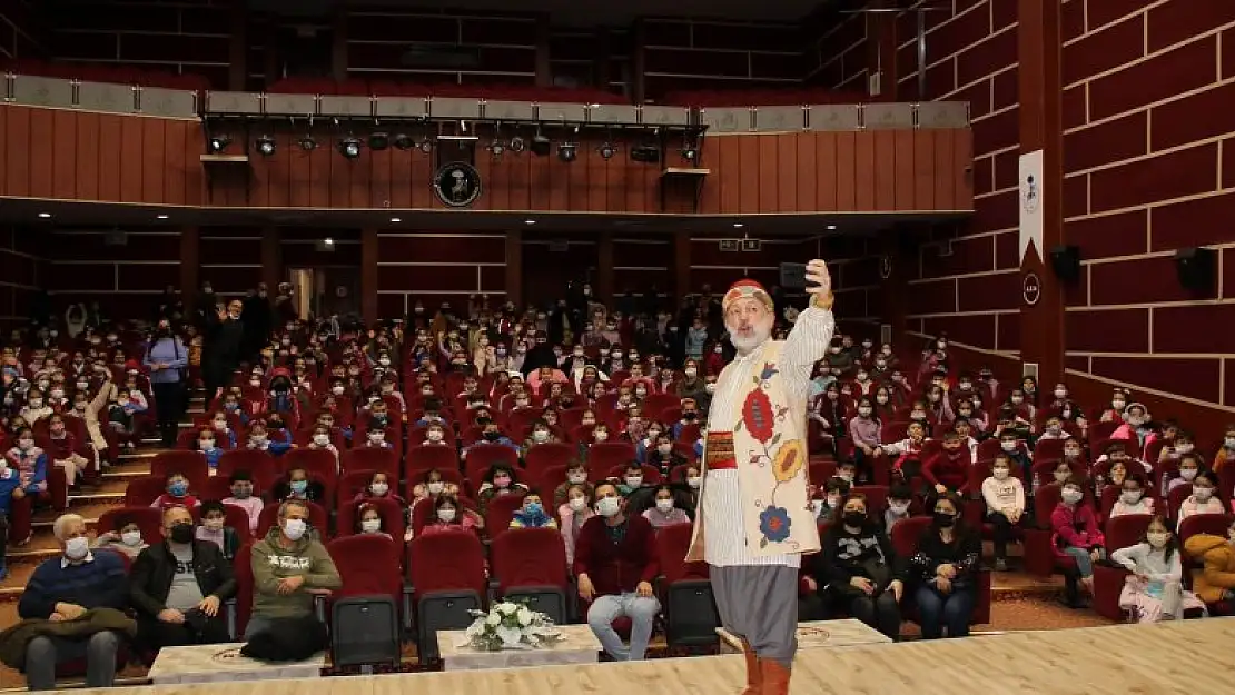 Akşehir'de çocuklar için masal etkinliği