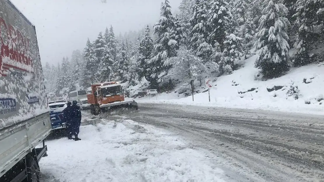 Konya- Antalya yolunda tırların geçişine izin verilmiyor