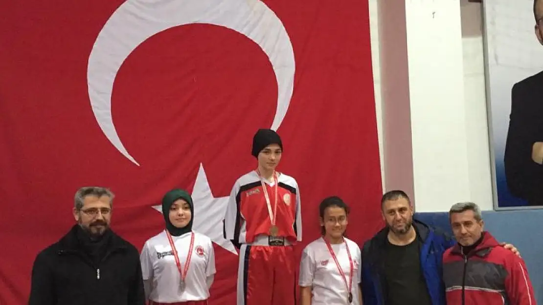 Karatay Belediyespor Kulübü sporcularından büyük başarı