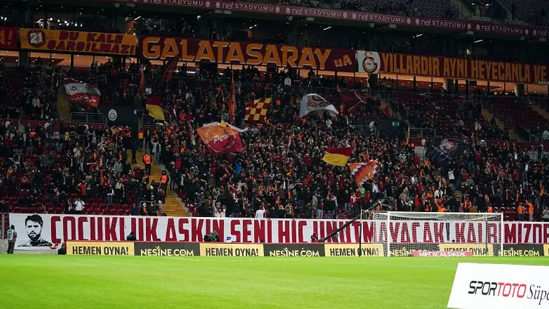 Galatasaray - Kasımpaşa maçında Ahmet Çalık unutulmadı