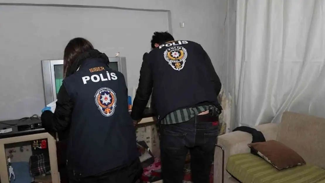 Mersin merkezli 4 ilde dolandırıcılara şafak operasyonu: 10 gözaltı