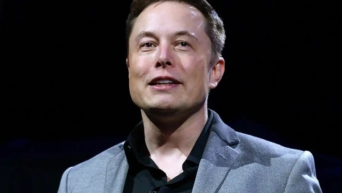 Elon Musk dünyaya ilan etti: Otomobil üretmekten vazgeçtik