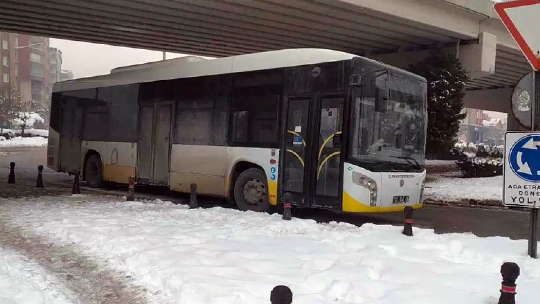 Konya'da aracın çarptığı yaya otobüsle hastaneye yetiştirilmeye çalışılırken hayatını kaybetti