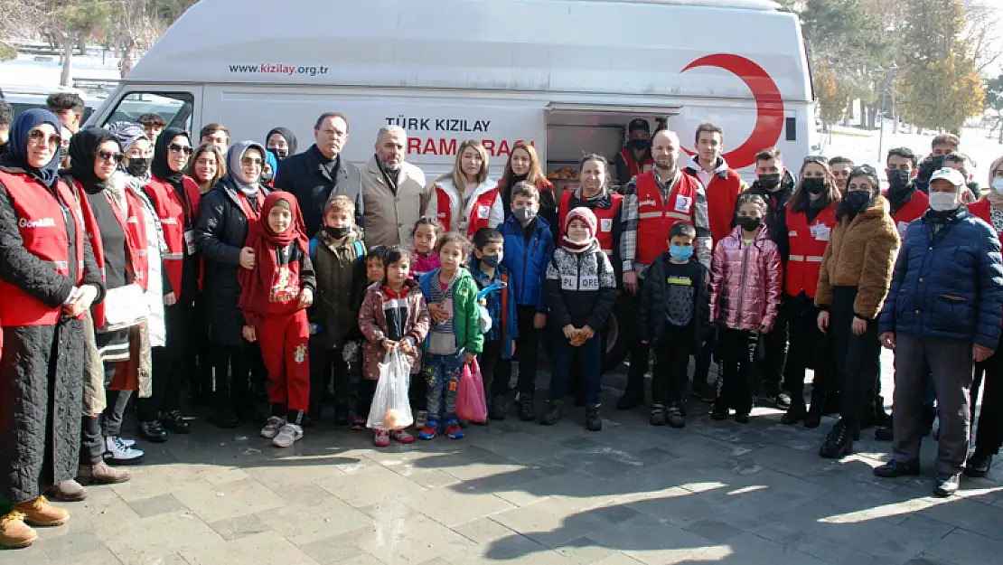 Kızılay'dan farkındalık ve şivlilik etkinliği