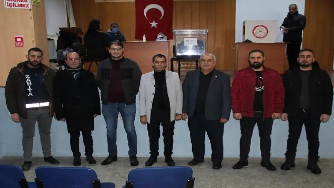 Yunak Esnaf ve Sanatkarlar Odası Başkanlığına İbrahim Ayaz yeniden seçildi