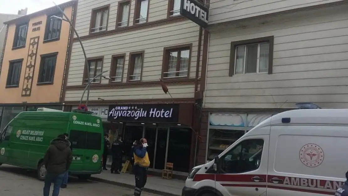 Yaşlı adam otel odasında ölü bulundu