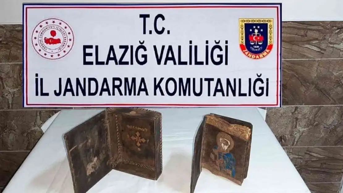 Elazığ'da el yazması İncil ele geçirildi