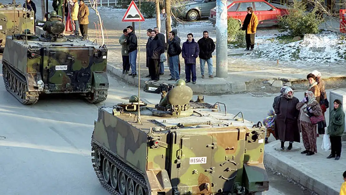 28 Şubat 'Postmodern darbe'sinin üzerinden 25 yıl geçti