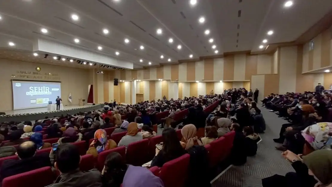 Konya Büyükşehir Belediyesi Şehir Konferanslarını ilçelere taşıdı