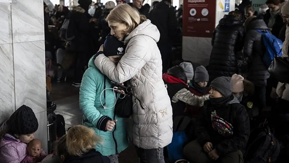 Ukrayna'da sivillerin tahliyesi için geçici ateşkes başladı