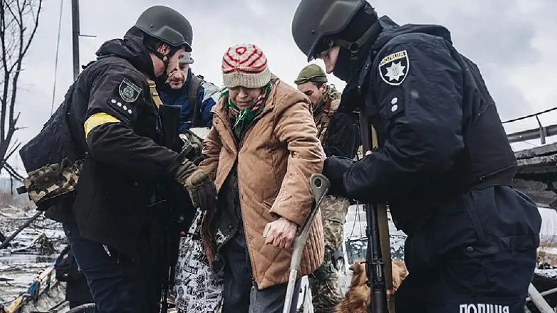 Ukrayna'da sivillerin tahliyesi için ilan edilen geçici ateşkes başladı