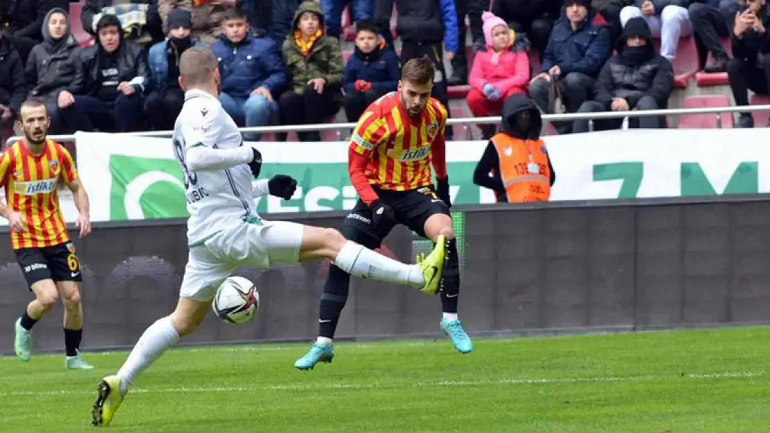 Spor Toto Süper Lig: Kayserispor: 2 - Konyaspor: 1 (İlk yarı)