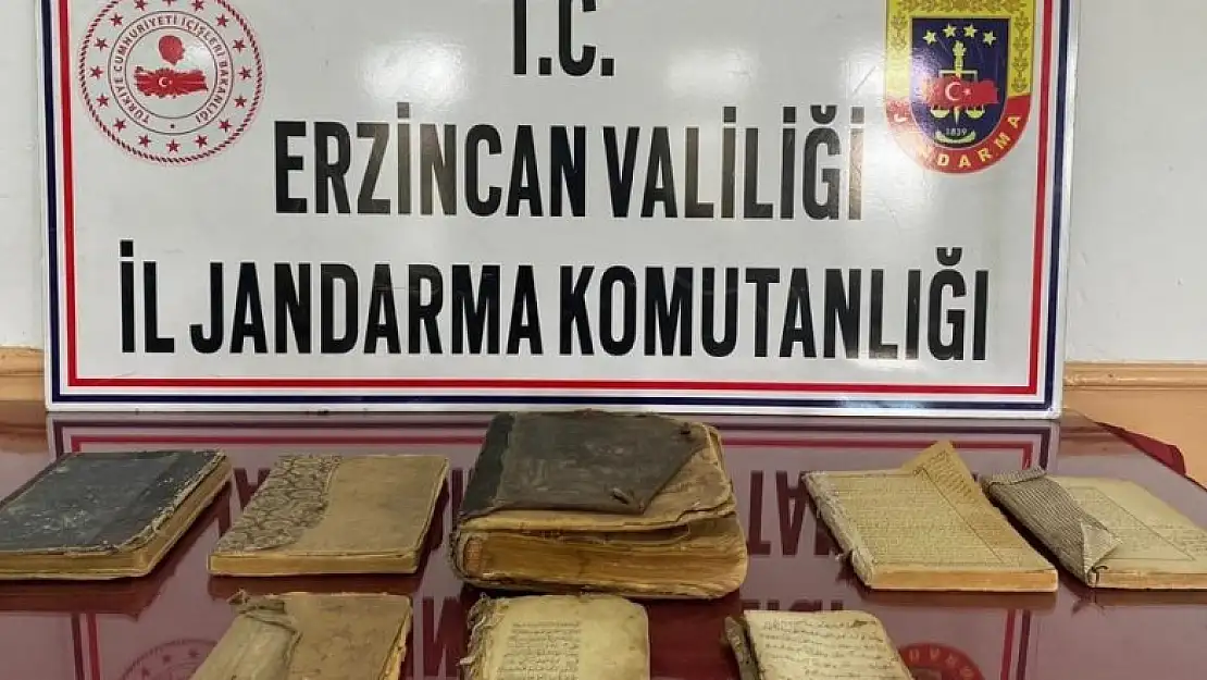 Erzincan'da 8 adet tarihi eser niteliği olduğu değerlendirilen kitap ele geçirildi