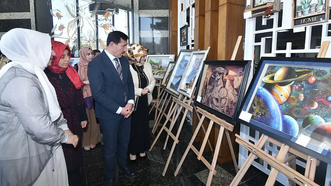 Karatay'da Kağıt Rölyef Sergisi açıldı