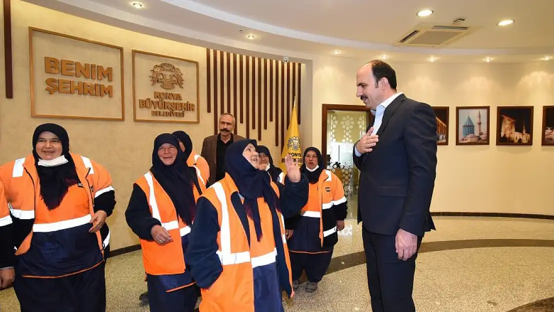 Başkan Altay Park ve Bahçeler Dairesinin kadın çalışanlarıyla buluştu