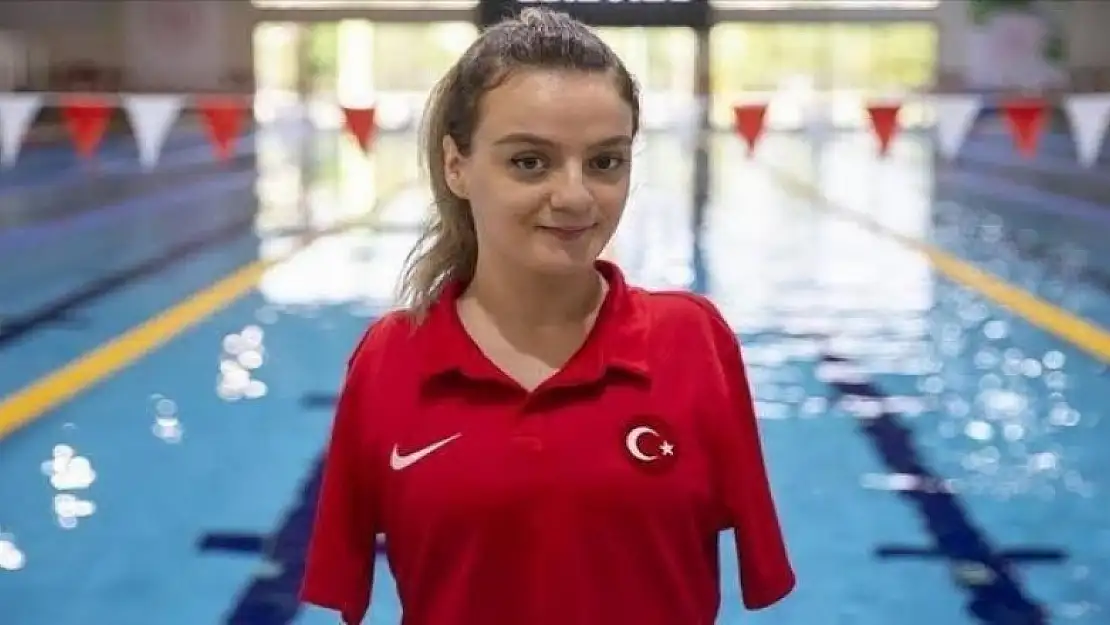 Milli sporcu rekora doymuyor