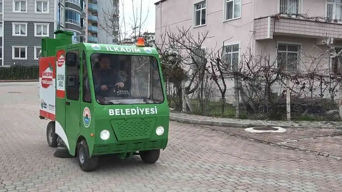 Belediye elektrikli süpürge aracı üretti