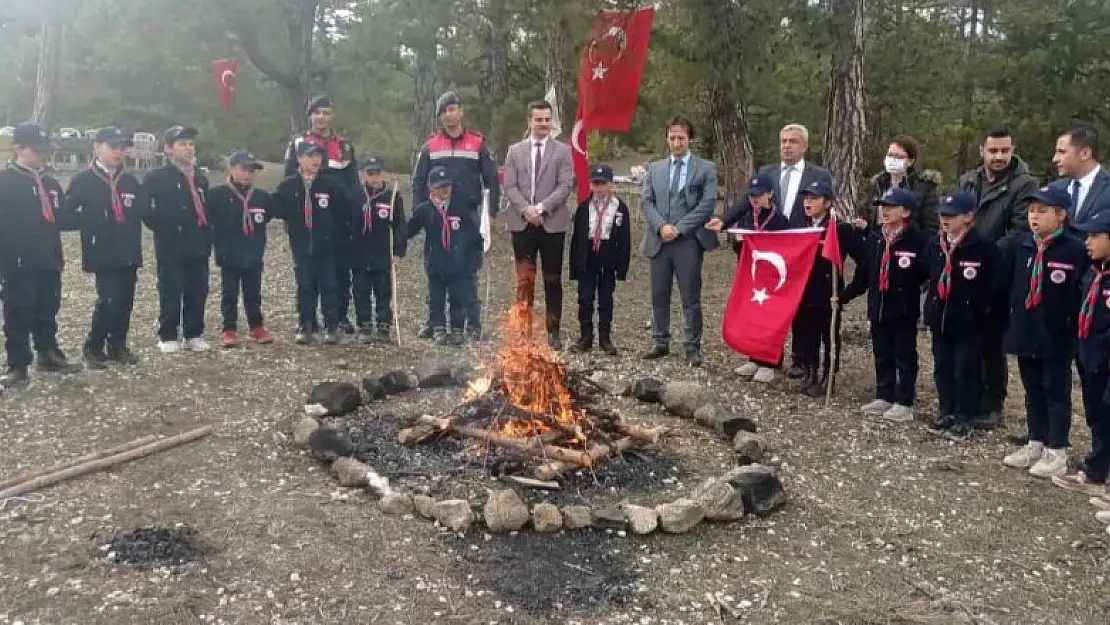 Berit Dağı'nın izcileri doğada