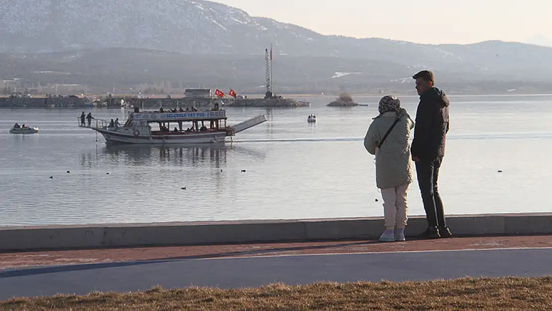 Beyşehir Gölü'nde tekne turları başladı