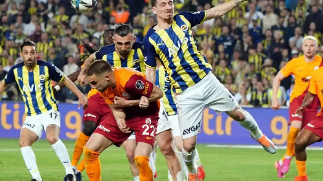 Fenerbahçe Galatasaray'ı devirdi!