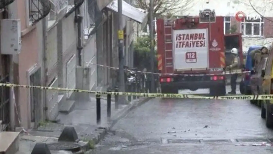 Beyoğlu'nda korkutan patlama! Bir bina tahliye ediliyor