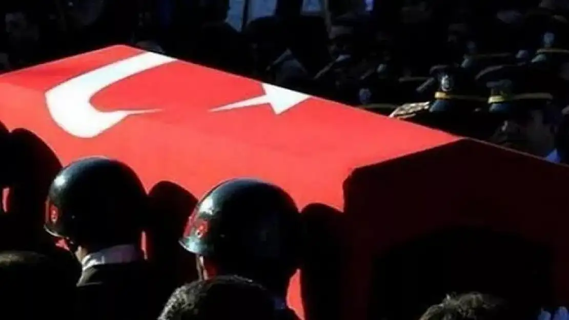 Pençe-Kilit Operasyonu bölgesinde şehit olan asker için Hakkari'de tören düzenlendi