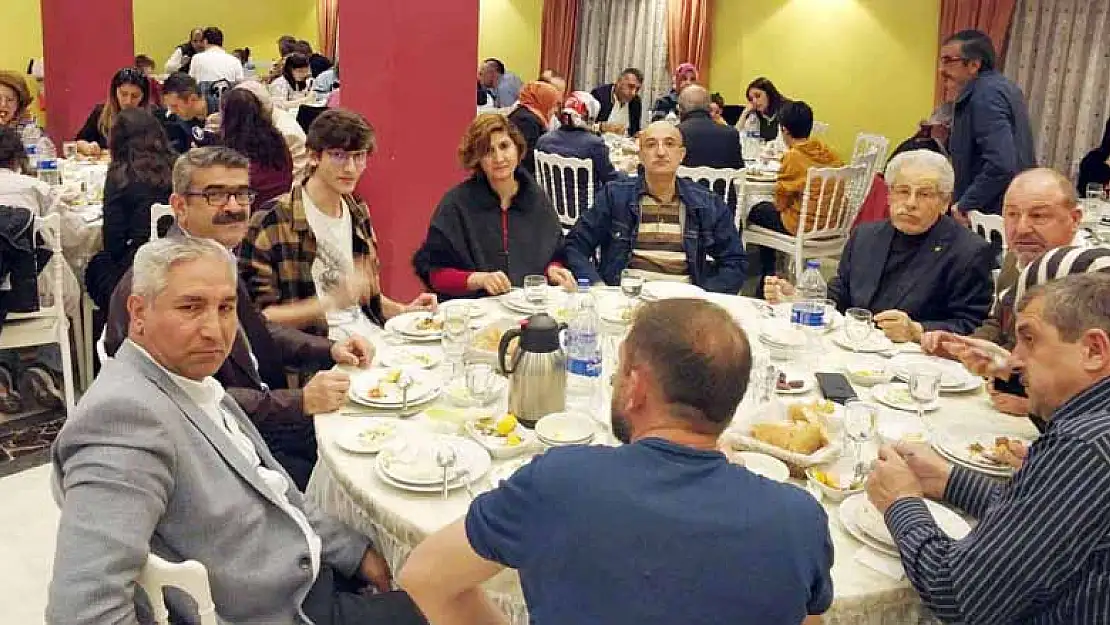 Konya'daki Elazığlılar iftarda bir araya geldi