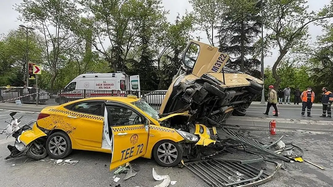 Minibüs taksinin üstüne çıktı:7 kişi yaralandı