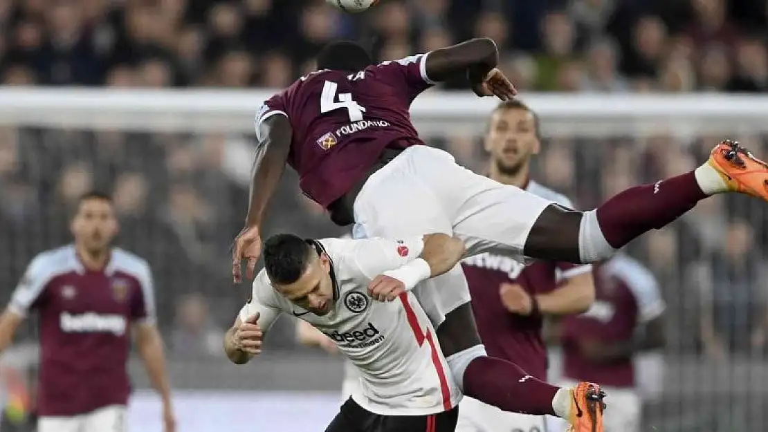 E. Frankfurt, deplasmanda West Ham United'ı devirdi