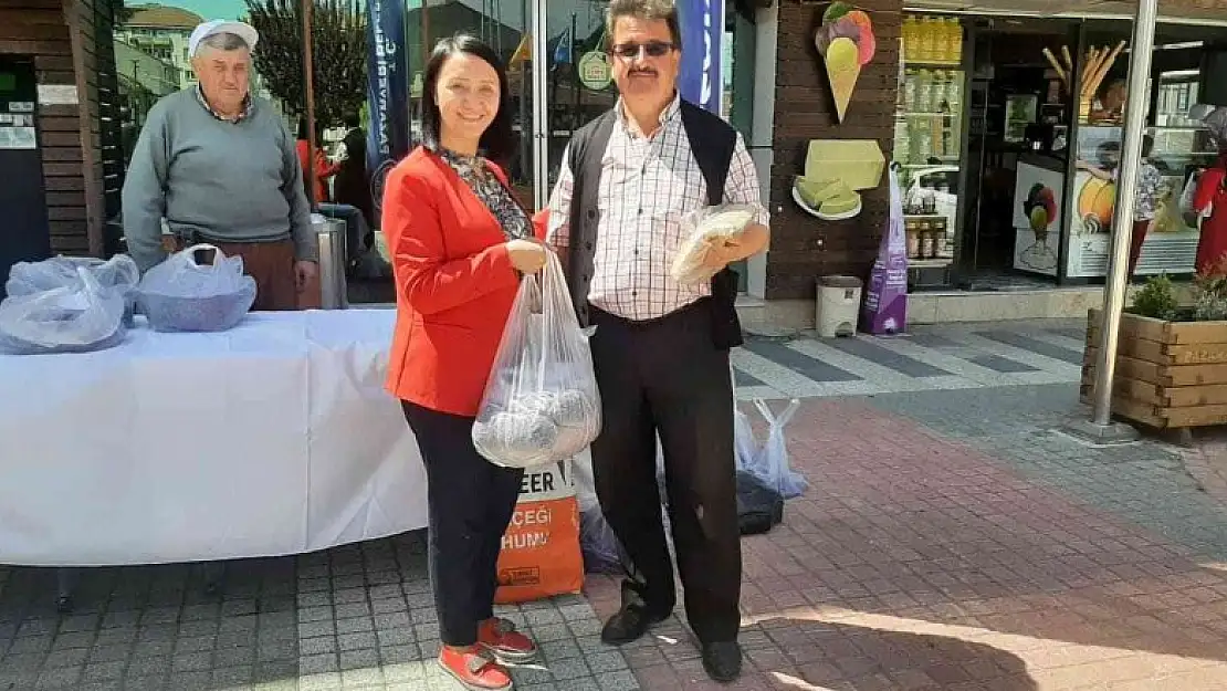 Pazaryeri'nde üreticiye tohum desteği sağlandı