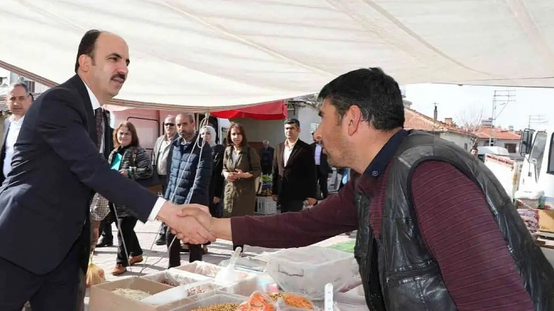 Başkan Altay ilçelerde vatandaşların Ramazan bereketine ortak oldu