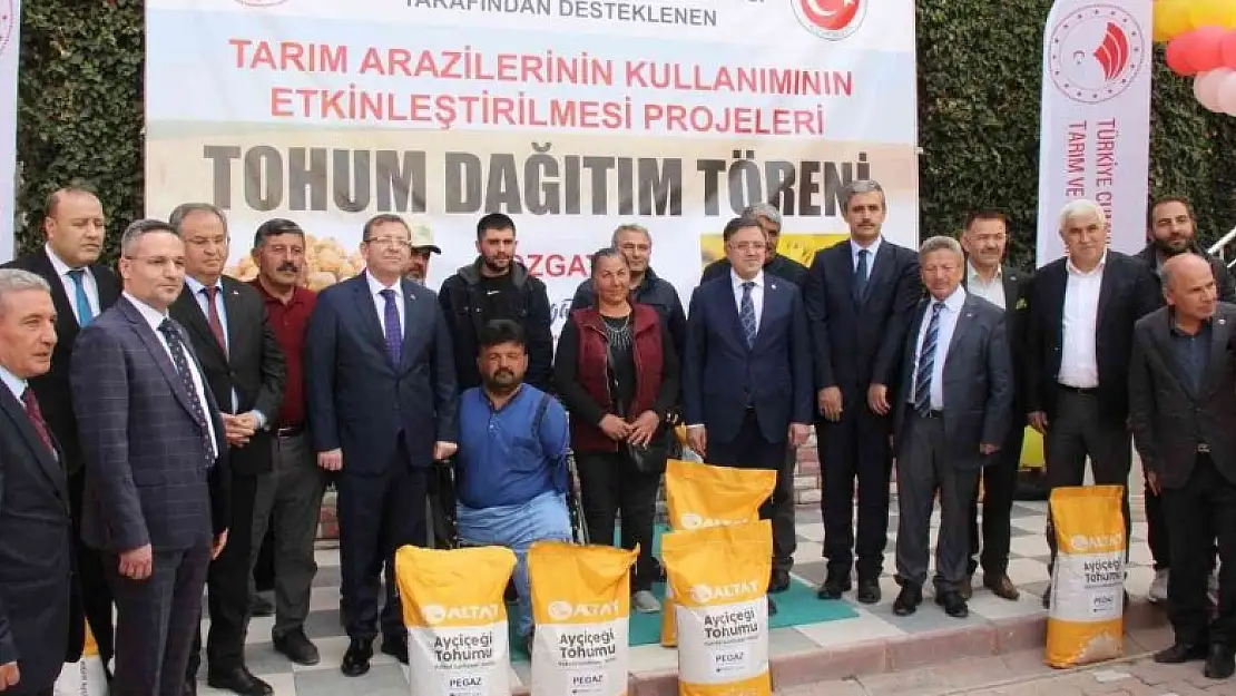 Yozgat'ta bin 50 çiftçiye yağlık ayçiçeği ve nohut tohumu dağıtıldı