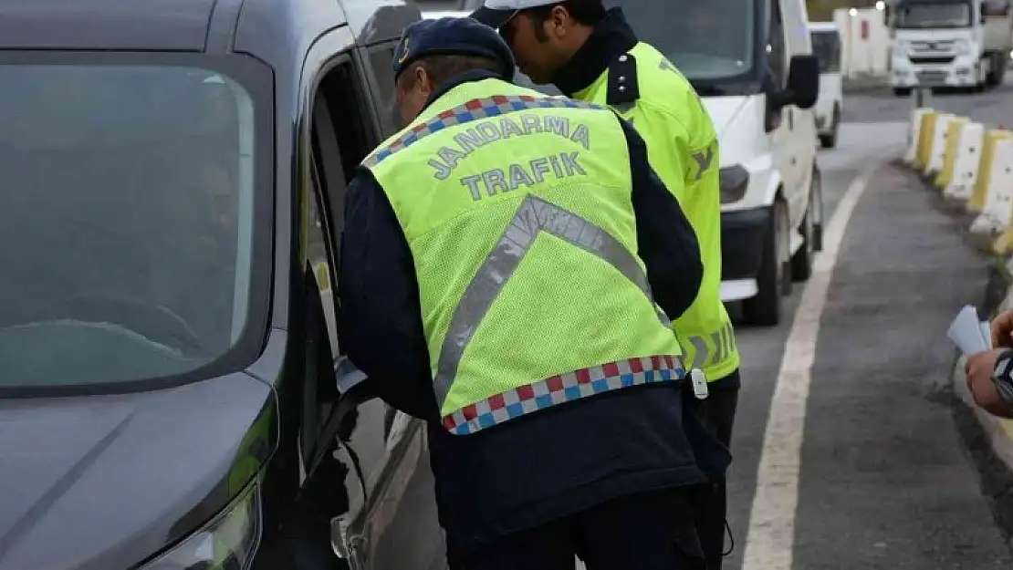 Tatvan'da bayram öncesi emniyet kemeri uygulaması yapıldı