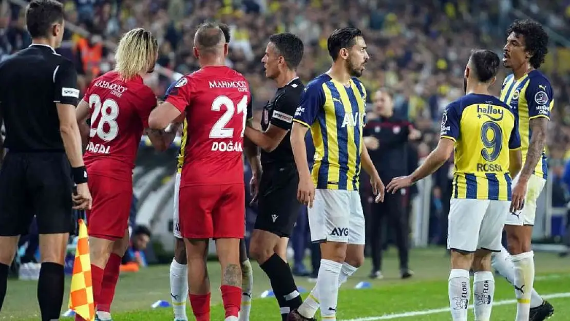 Spor Toto Süper Lig: Fenerbahçe: 1 - Gaziantep FK: 0 (İlk yarı)