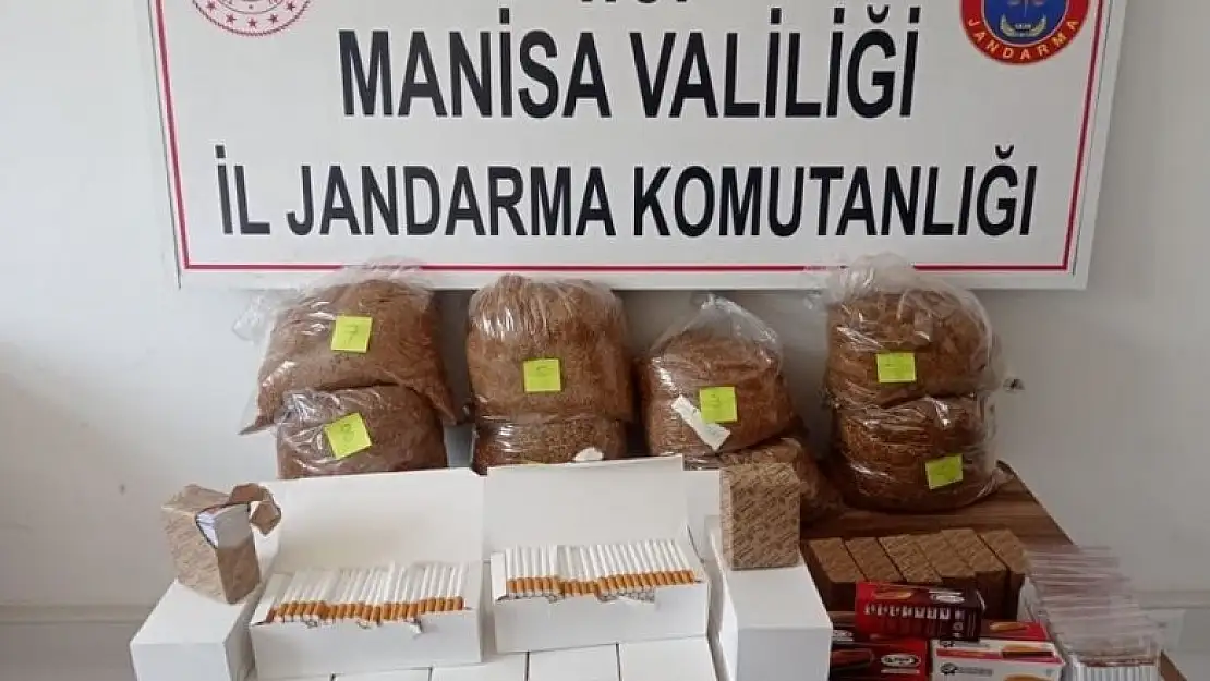 Pazar tezgahında bandrolsüz tütün ve makaron ele geçirildi