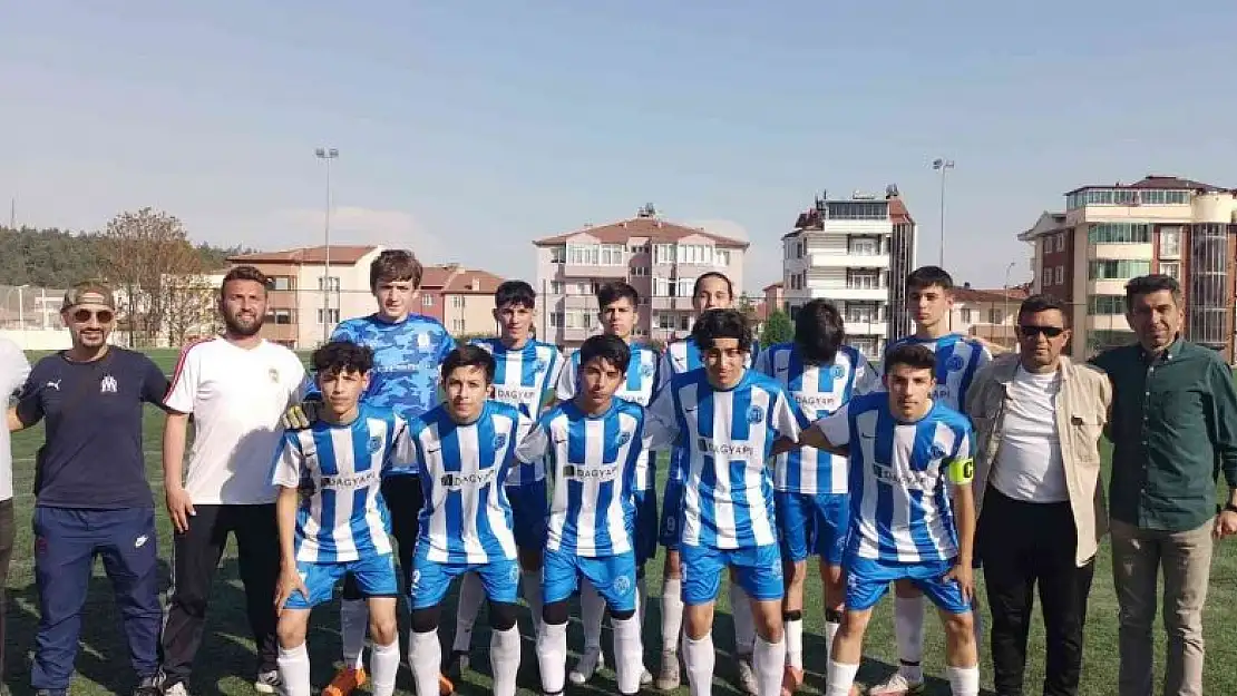 U16 Gençler Futbol Ligi'nin şampiyonu 1299 Bilecik Kulübü