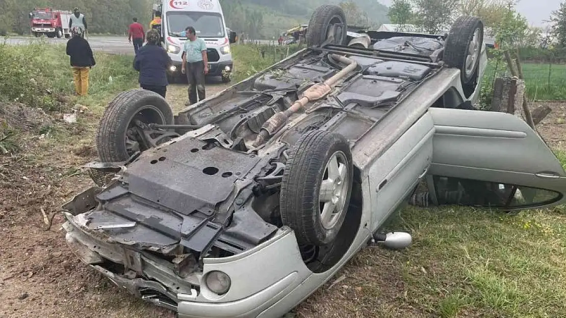 Hızını alamayıp şarampole yuvarlandı: 1 yaralı