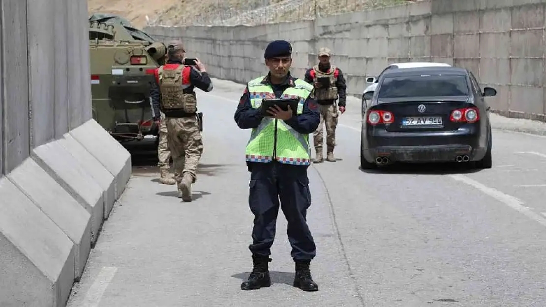 Başkale'de 'Bayramınız Kemerli Olsun' denetimi