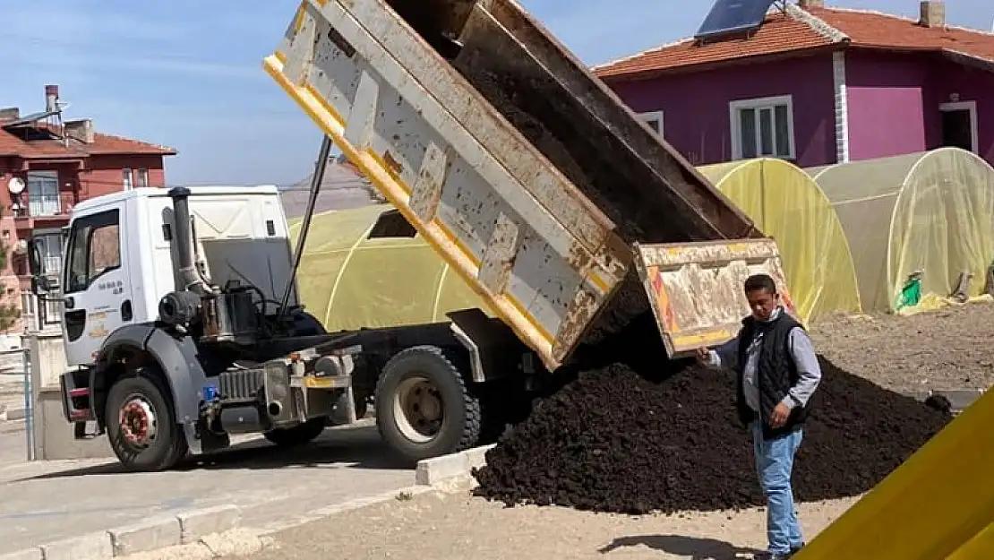 Altıntaş Kaymakamlığı'ndan 'Yerli Tohum Tarım Atölyesi' projesine destek