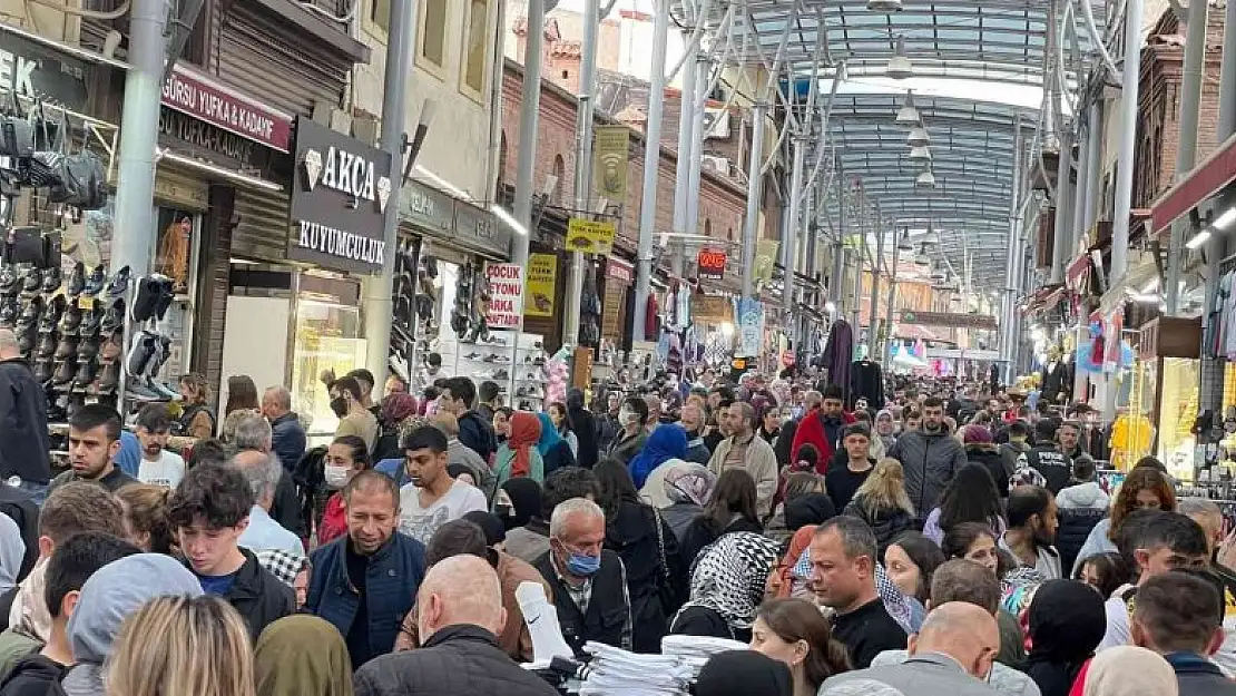 Çarşı pazarda bayram bereketi yaşanıyor