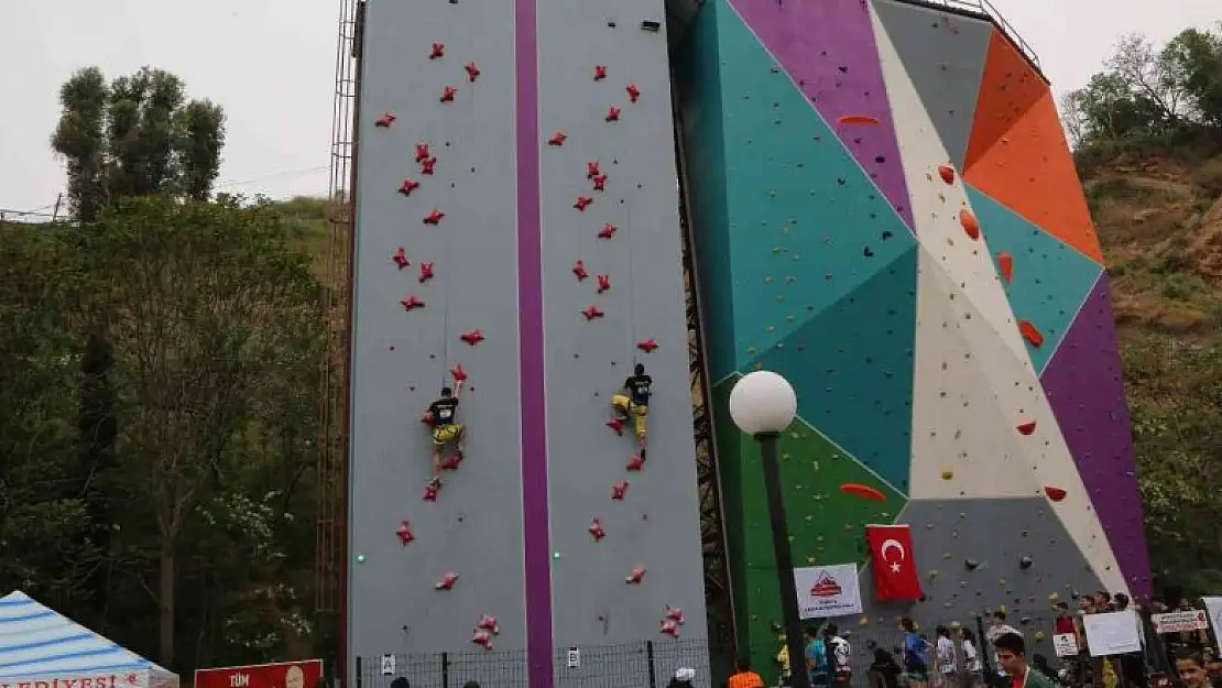 Efeler'in tırmanma duvarında şampiyona heyecanı