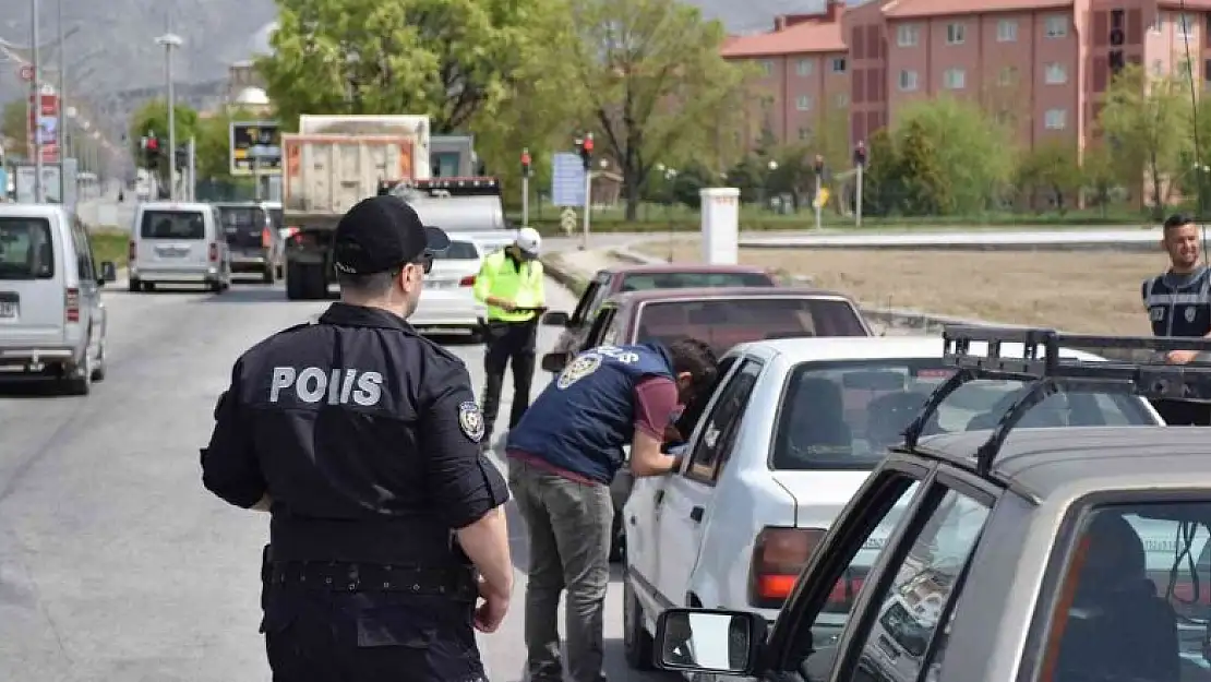 Erzincan'da bayram öncesi 'Türkiye Güven Huzur' uygulaması