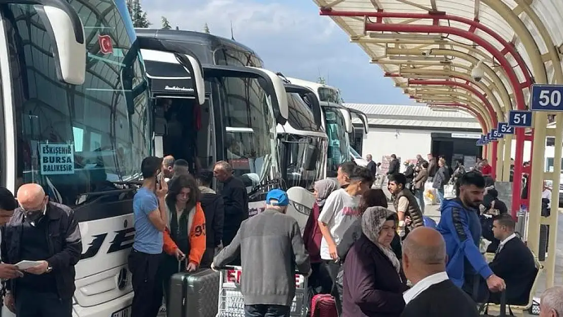 Terminalde bayram yoğunluğu yaşanıyor