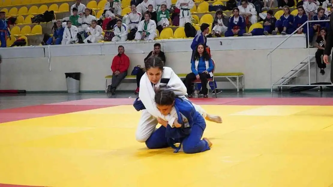 Manisa Yıldızlar Judo İl Birinciliği müsabakaları sona erdi