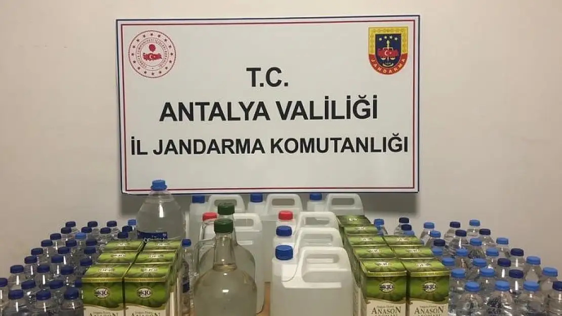 Evinde alkol üretip satan şahsa operasyon