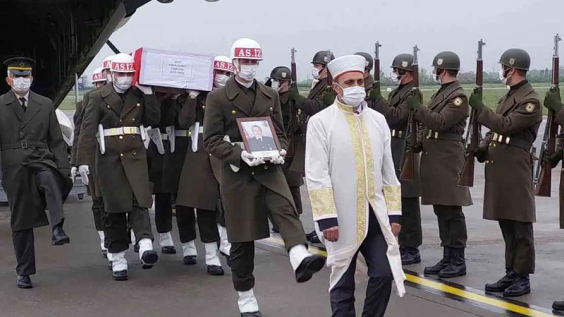 Samsun şehidini gözyaşları içinde karşıladı